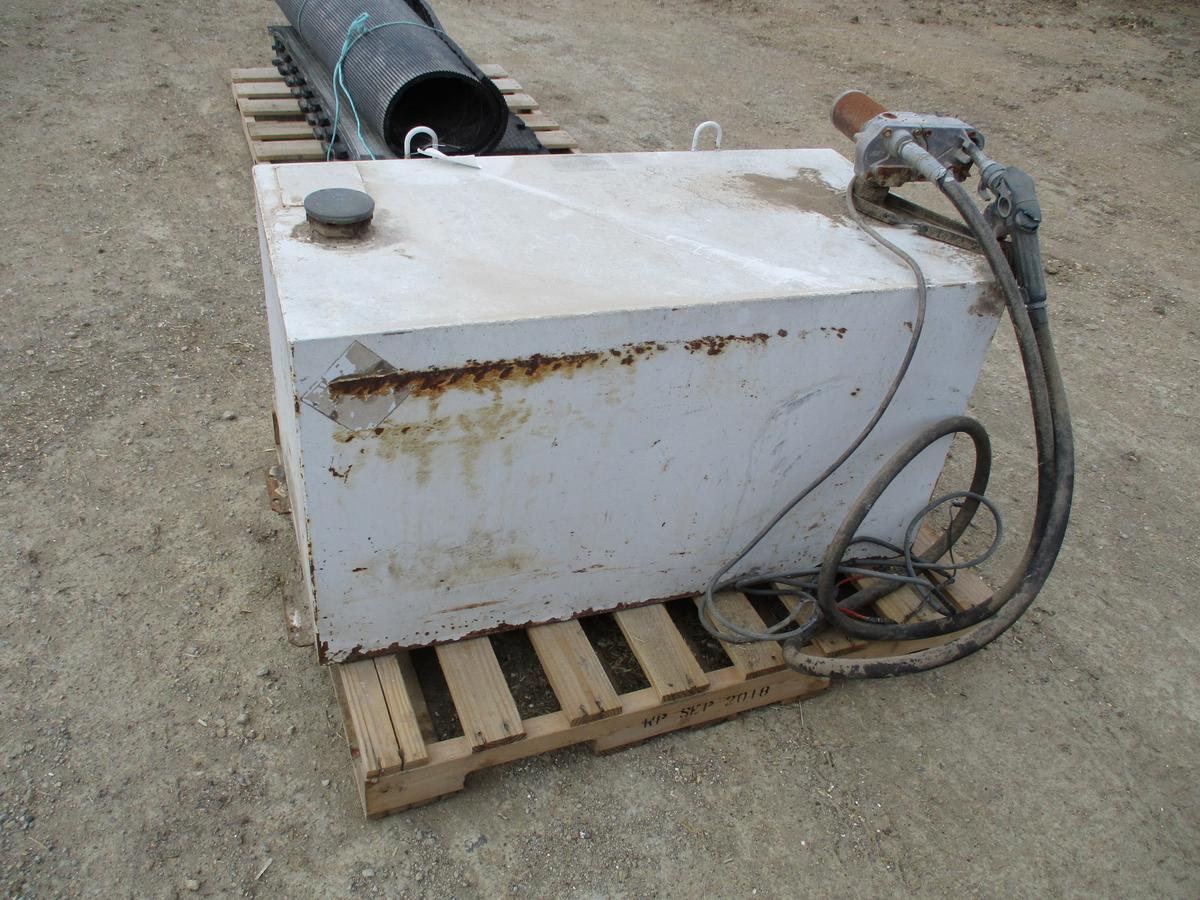 100 Gallon pickup fuel tank, 12 volt pump