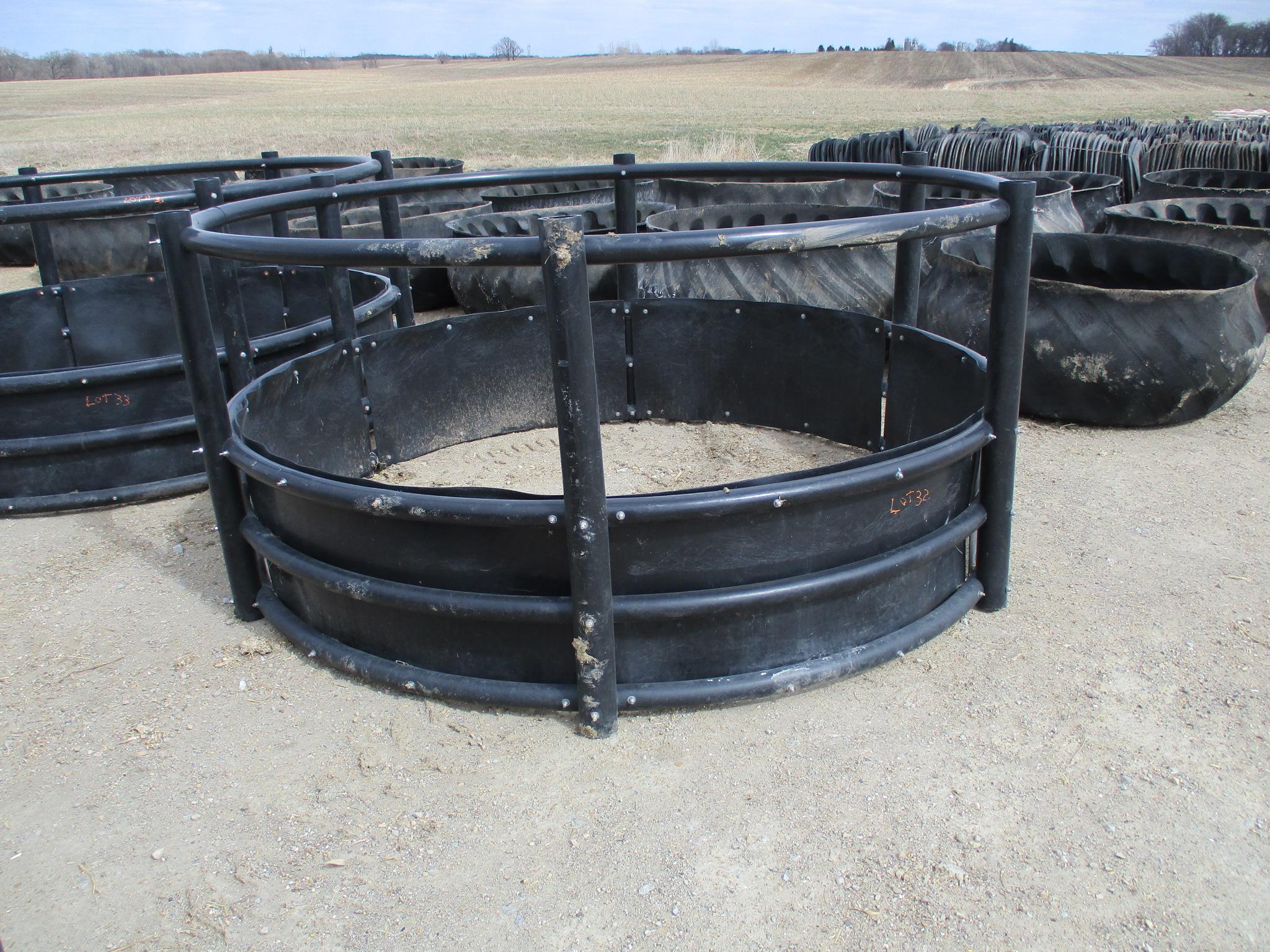 poly round bale feeder