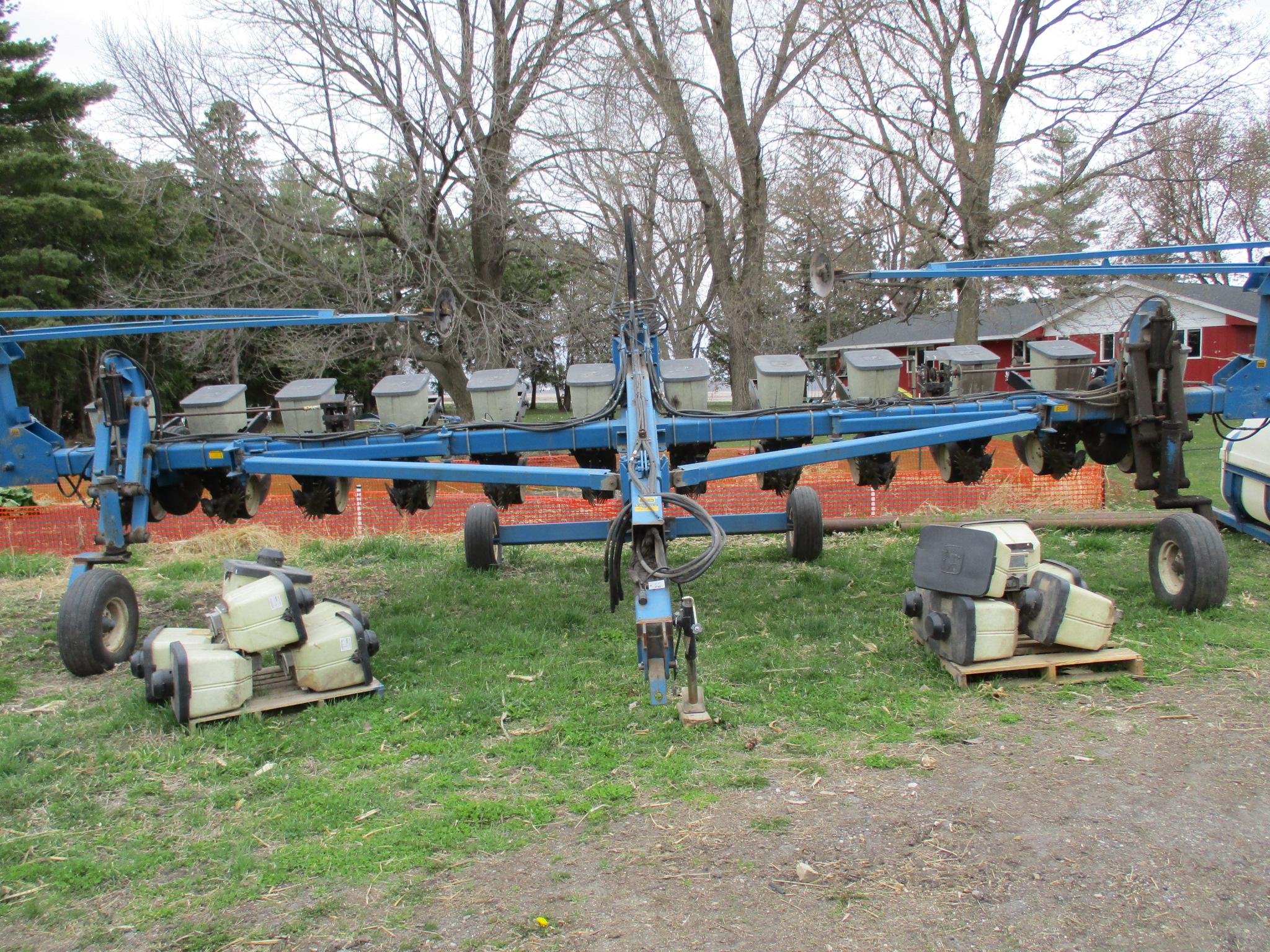 Kinze RF 12R 30" planter, Yetter trash whips, Insect boxes