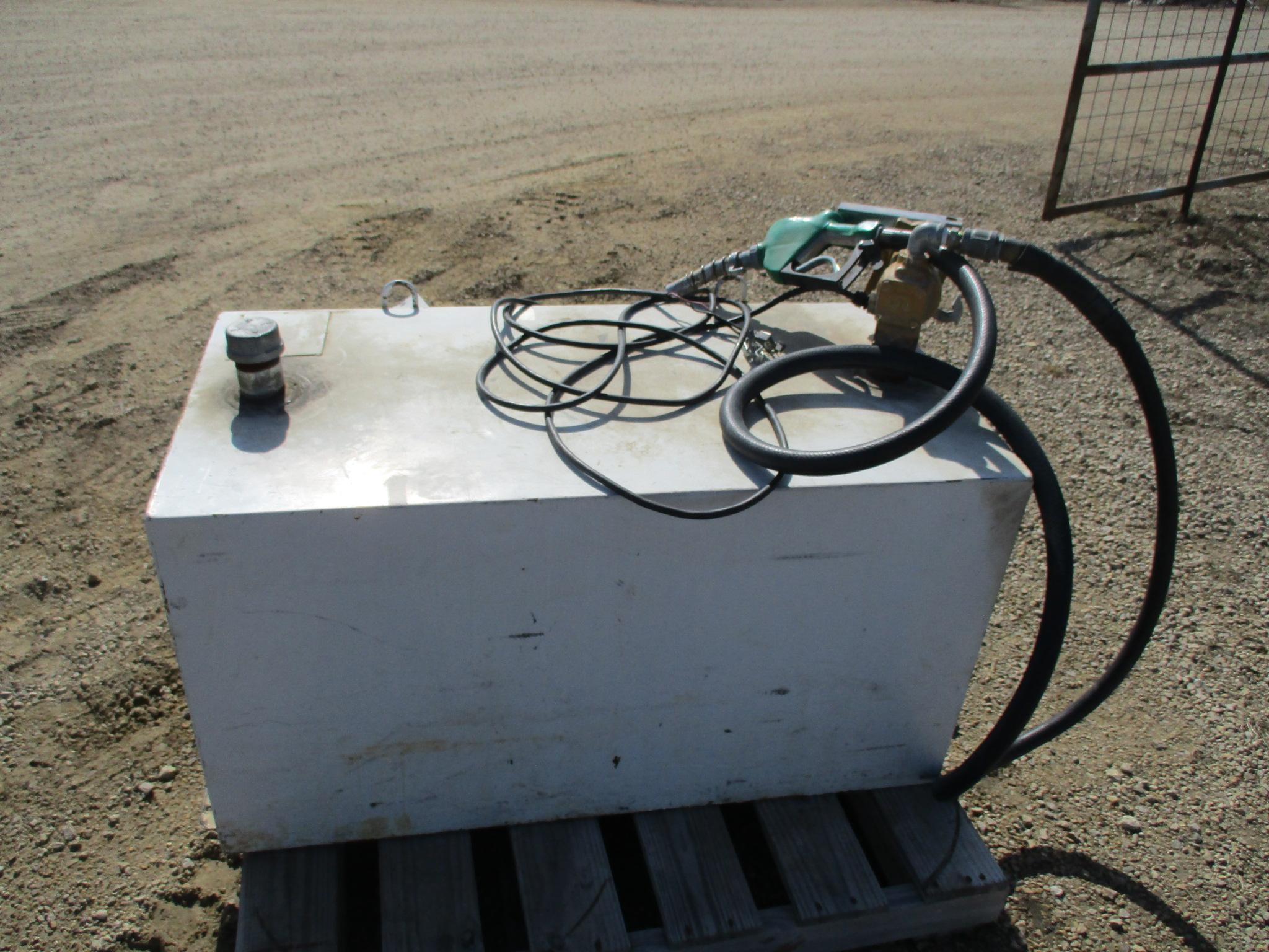 100 Gallon fuel tank w/12 volt pump