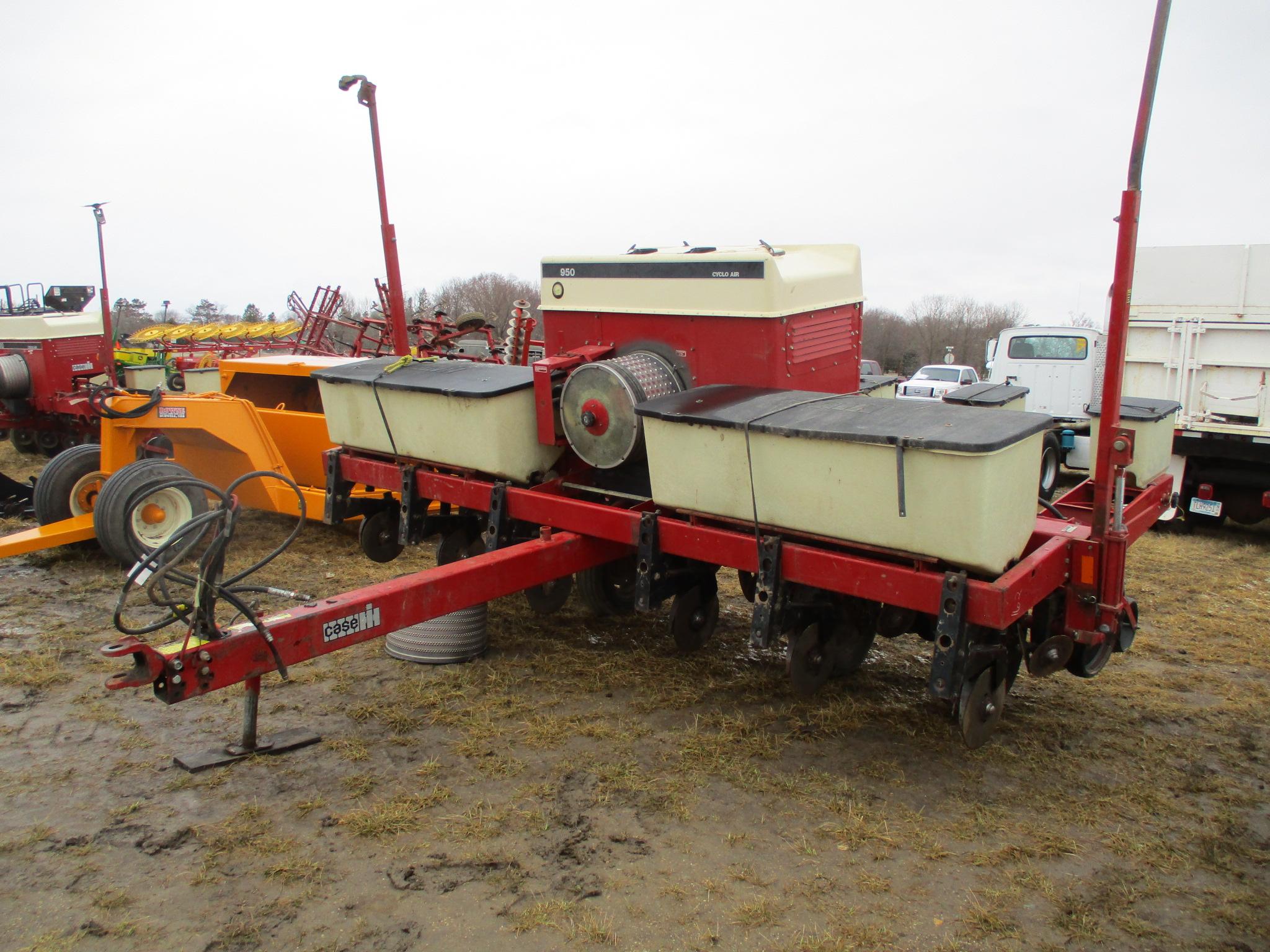 Case IH 950 6R planter, dry fert. corn & bean drums, monitor