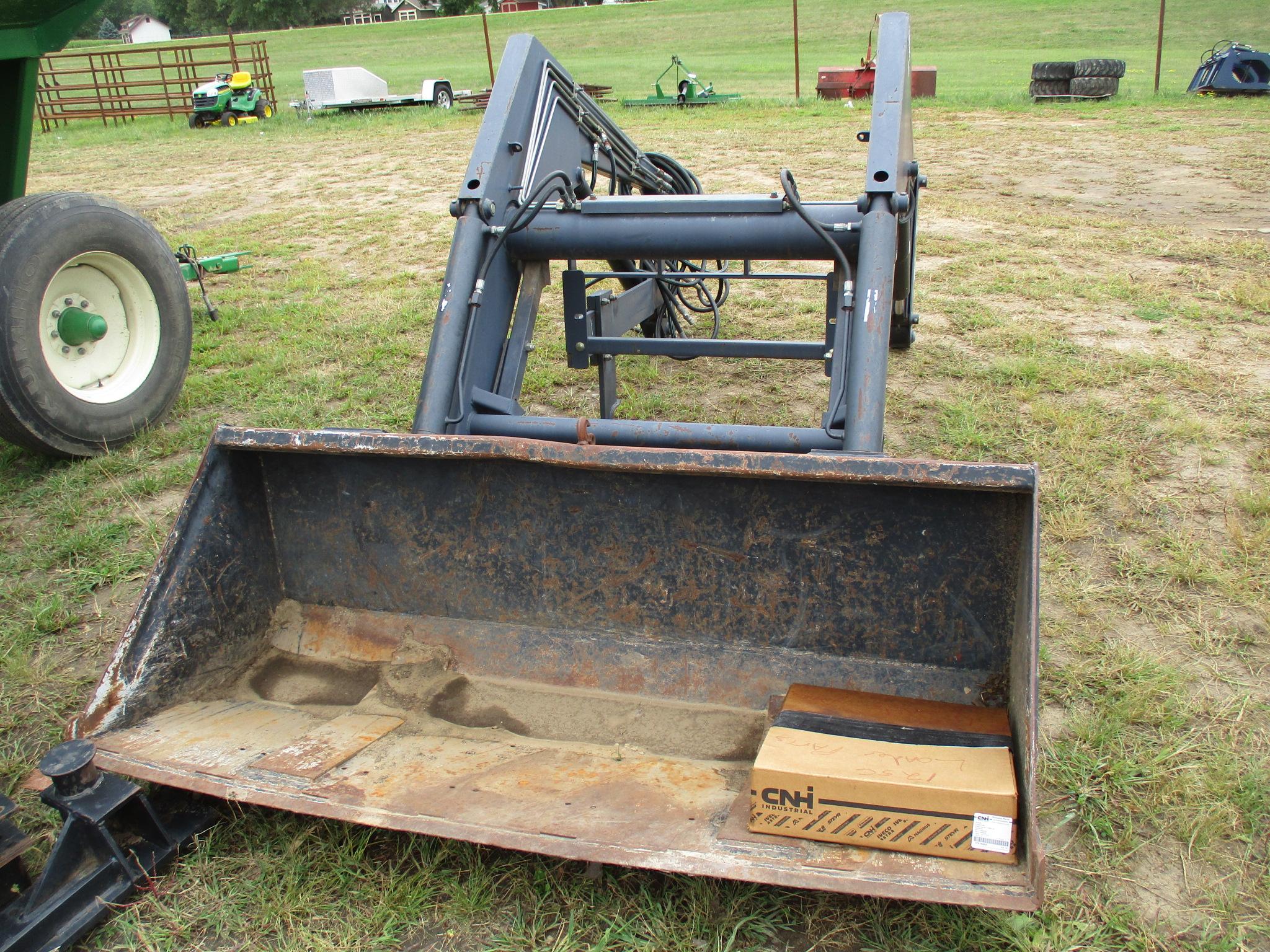 Buhler Allied 795 Hyd loader. 6' bucket, brackets