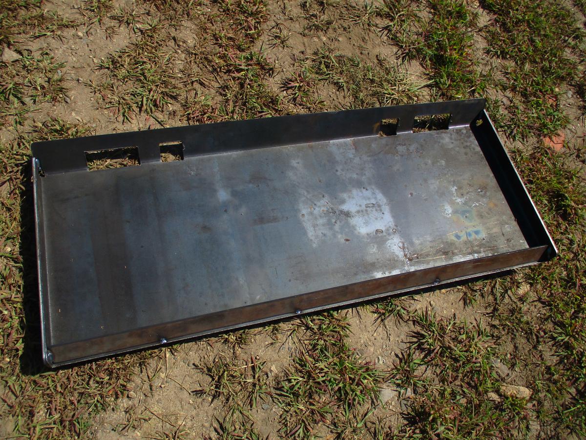 new unused universal skid loader mounting plate