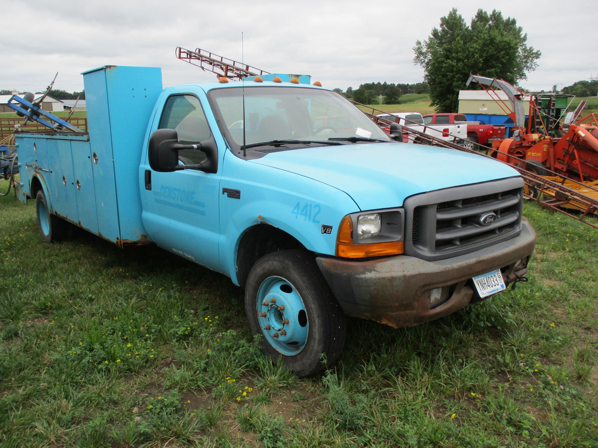 1999 Ford F550, V8 Power Stroke Dsl. dually, 359,305 miles showing, service body, runs & drives