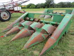 John Deere 444, 4R corn head