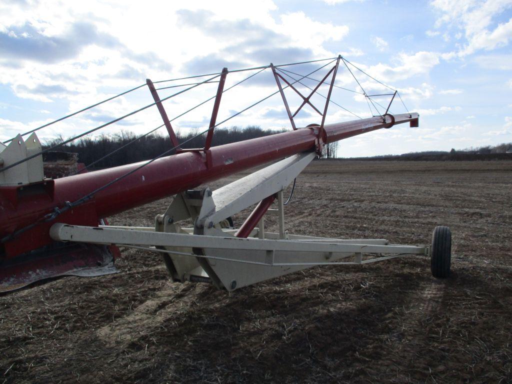 Farm King 13" x 70' Auger, Hyd lift & swing hopper, low use