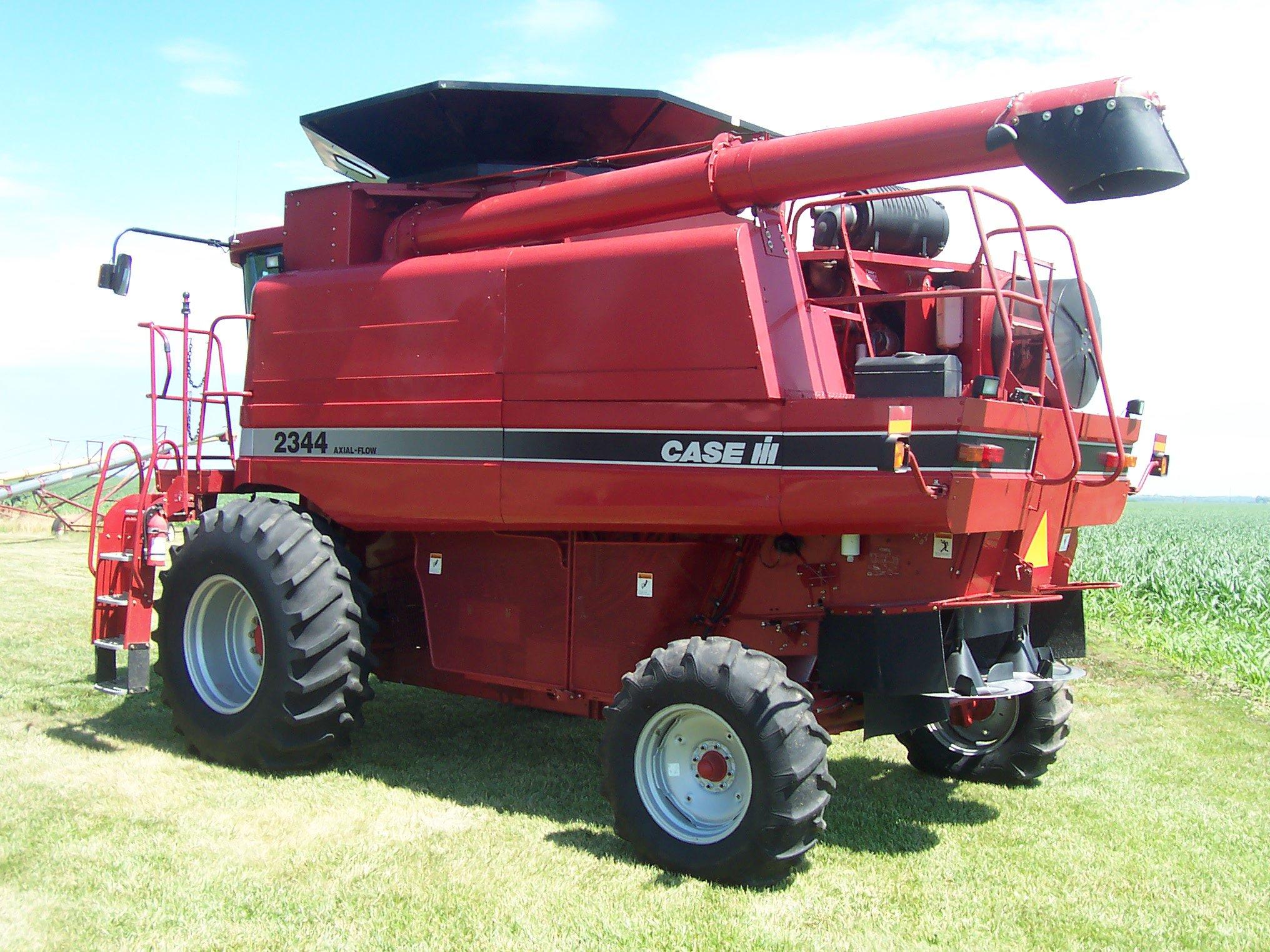 CASE IH MODEL 2344 AXIAL-FLOW COMBINE