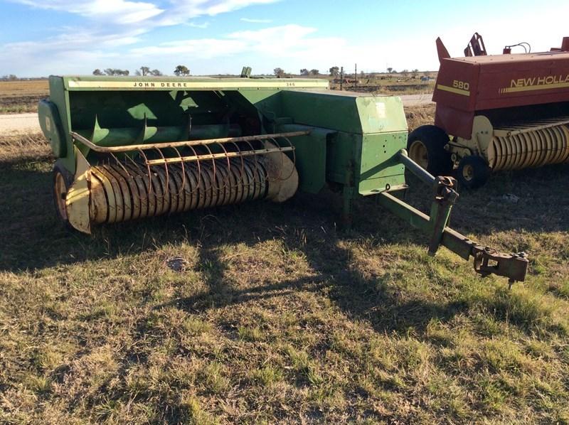 John Deere 346 Square Baler