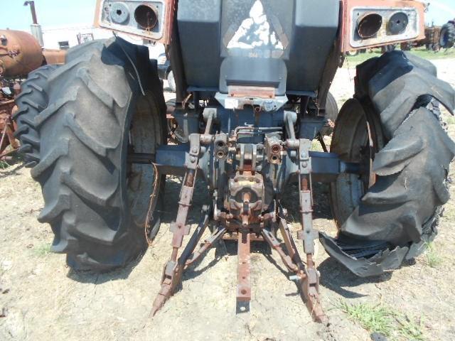 International 3688 Salvage Tractor