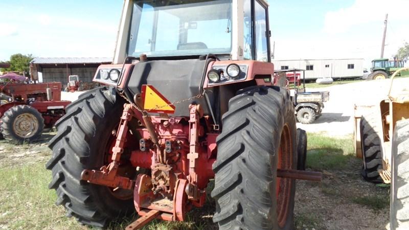 1977 International 1086 Tractor