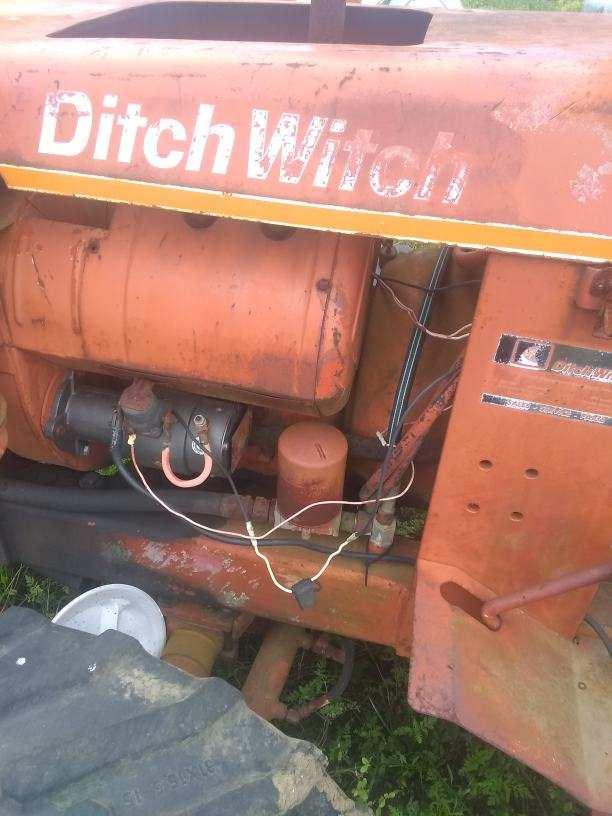 R42 Ditch Witch Trencher