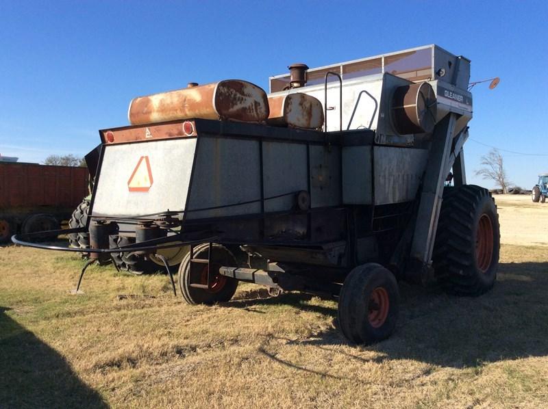 Gleaner L Combine/header