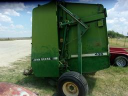 John Deere 435 Hay Baler