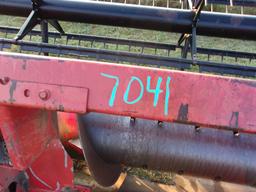 International 1680 Combine/Grain Header