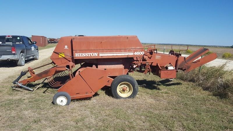 Hesston 4600 Square Baler