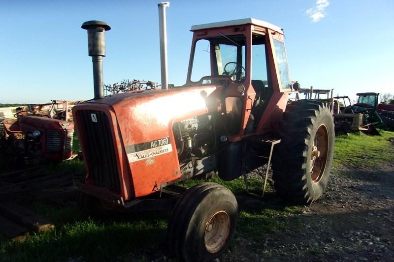 Allis Chalmers 7060 Salvage Tractor