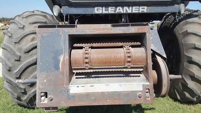 Gleaner R50 Combine