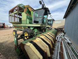 John Deere 7445 Cotton Stripper