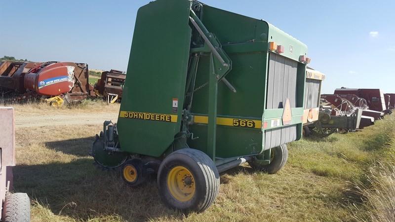 1998 John Deere 566 Round Baler