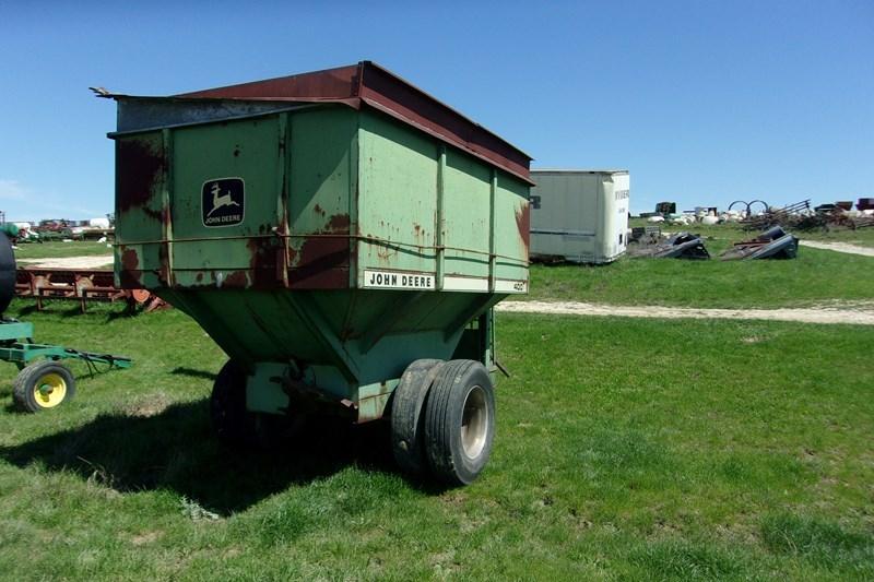 John Deere 400 Grain Cart