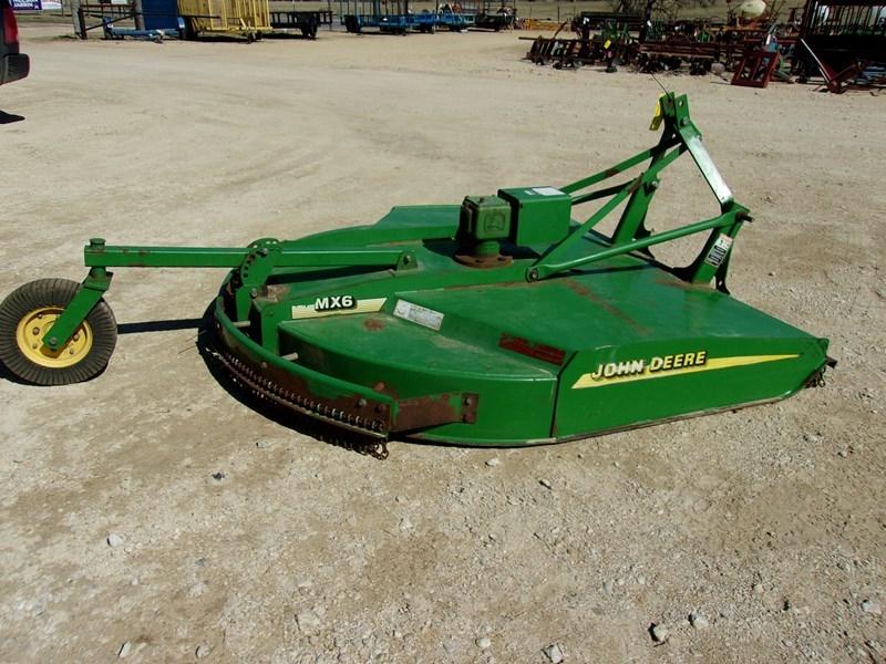 John Deere MX6 Shredder