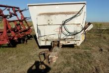 Kuhn 8132 Manure Spreader