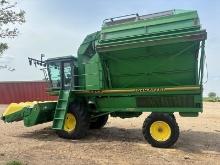 John Deere 7445 Cotton Stripper