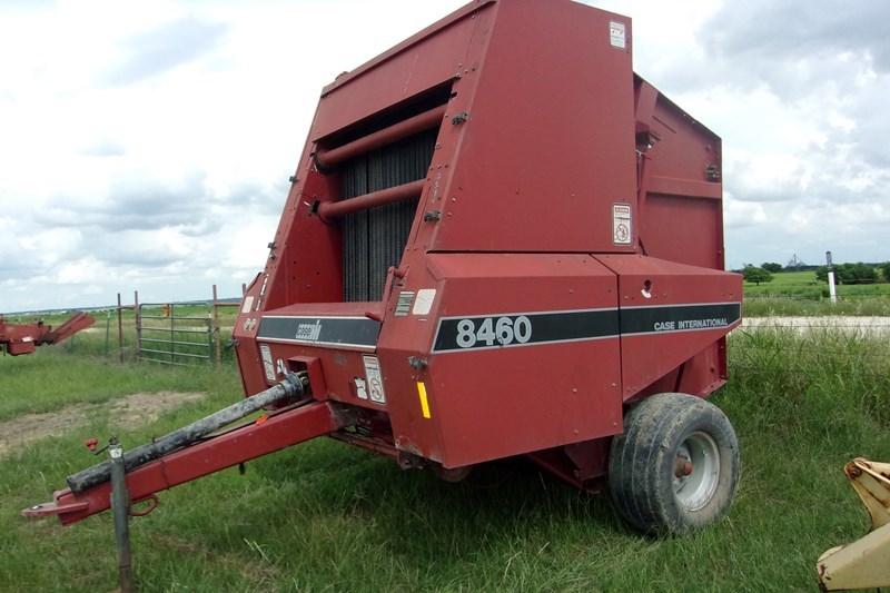 Case IH 8460 Round Hay Baler