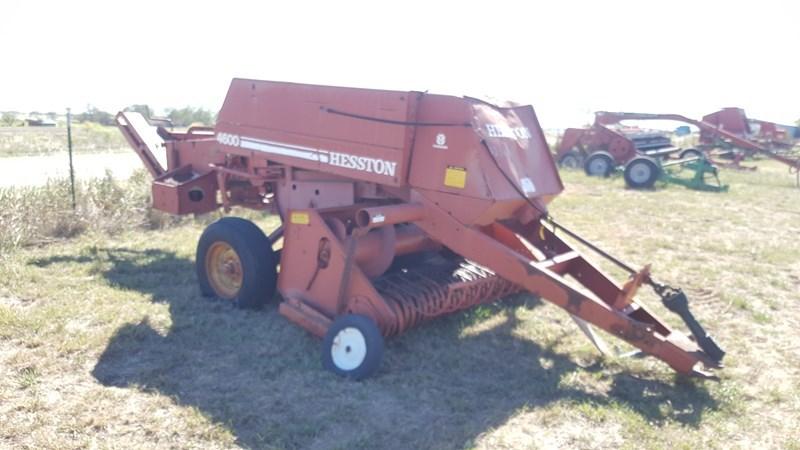 Hesston 4600 Square Baler