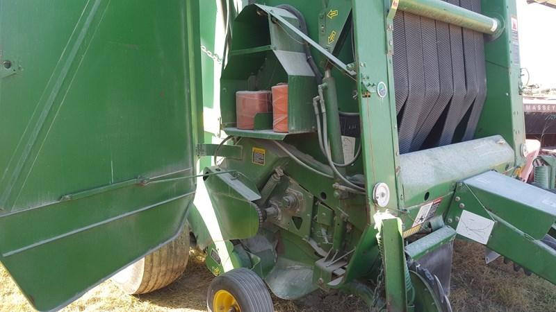 1998 John Deere 566 Round Baler