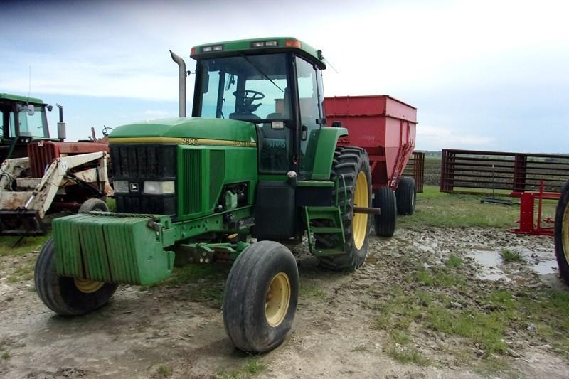 John Deere 7800 Tractor