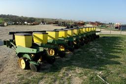 John Deere 7300 Planter