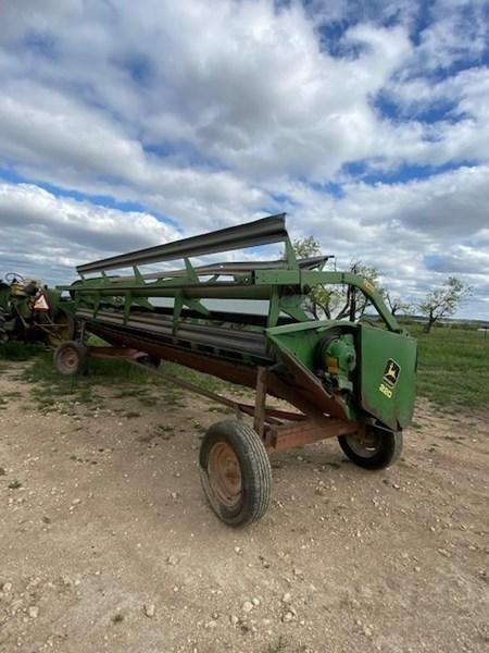 John Deere 4420 Combine & Header