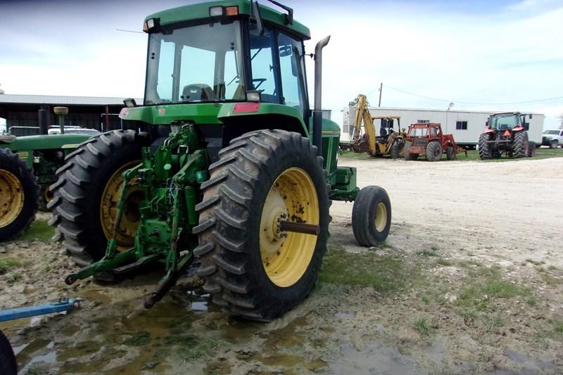 John Deere 7800 Tractor