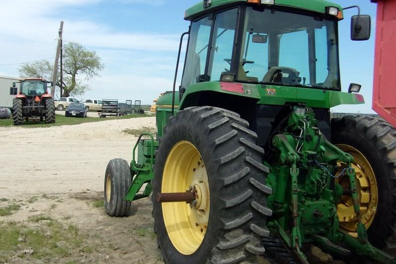 John Deere 7800 Tractor