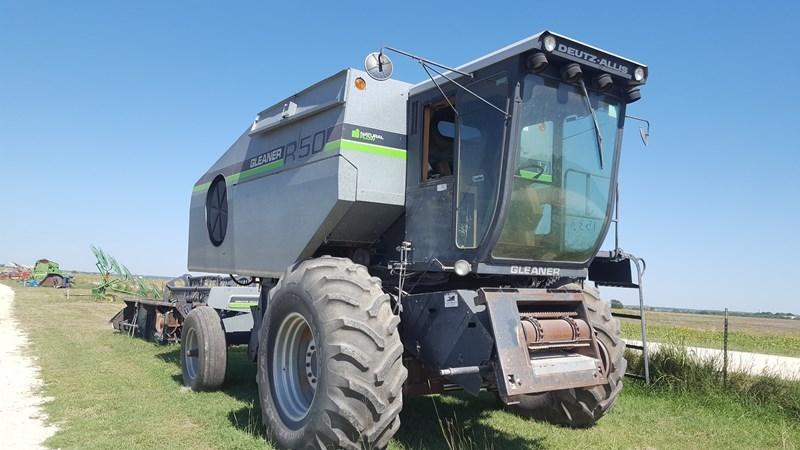 Gleaner R50 Combine