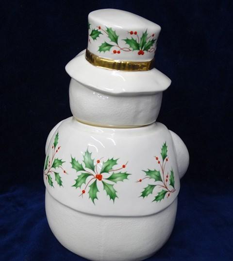 Lenox Frosty the Snowman Cookie jar 13"