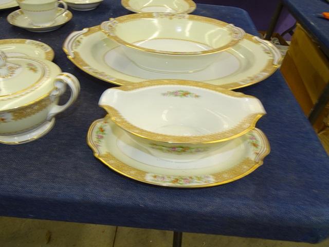 Noritake Vintage Floral China Approx. 110 pcs,