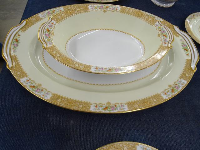 Noritake Vintage Floral China Approx. 110 pcs,