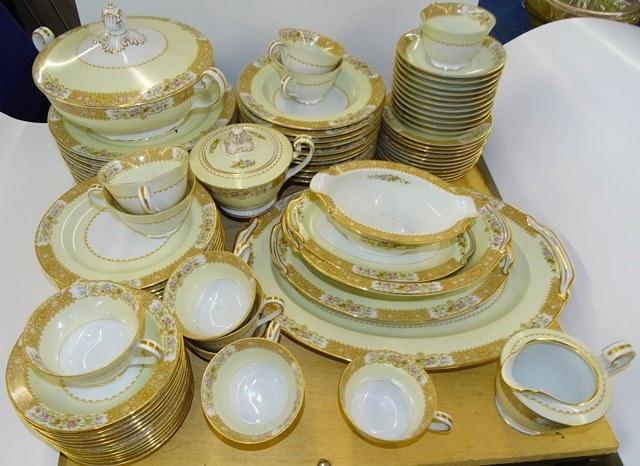 Noritake Vintage Floral China Approx. 110 pcs,