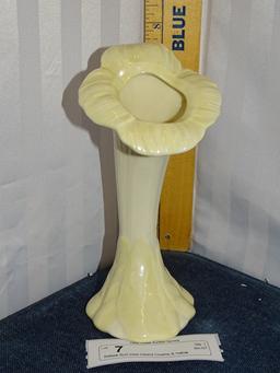 Belleek Bud Vase Irish Lilly Creame & Pale Yellow