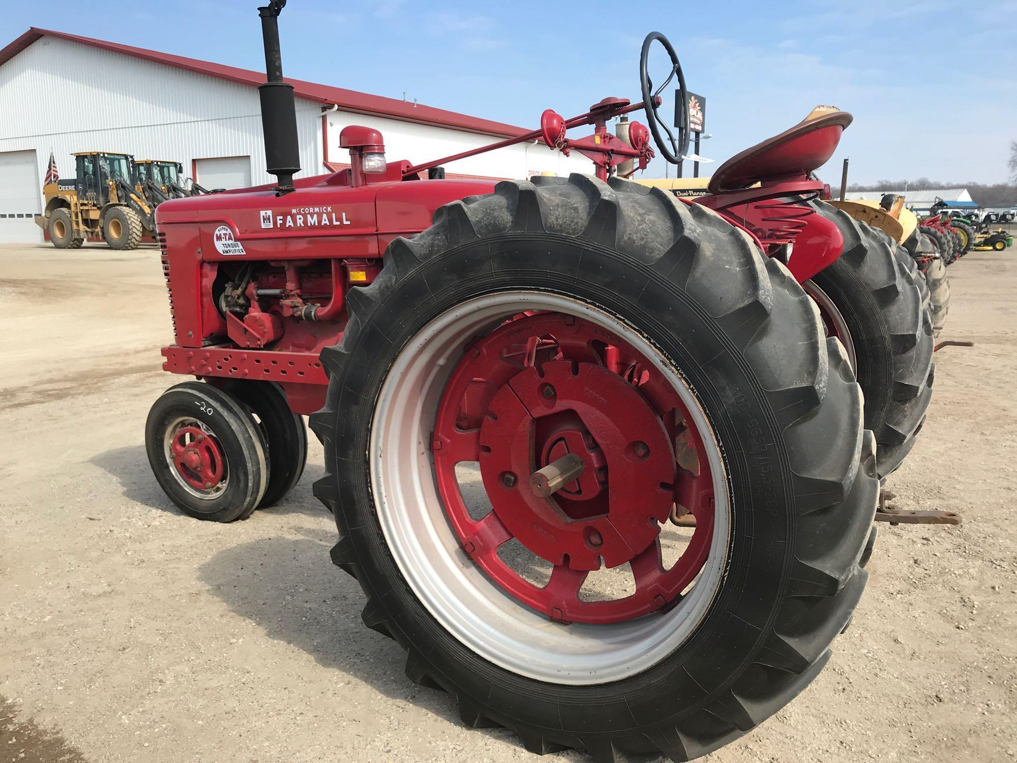 93909- FARMALL SUPER MTA TRACTOR