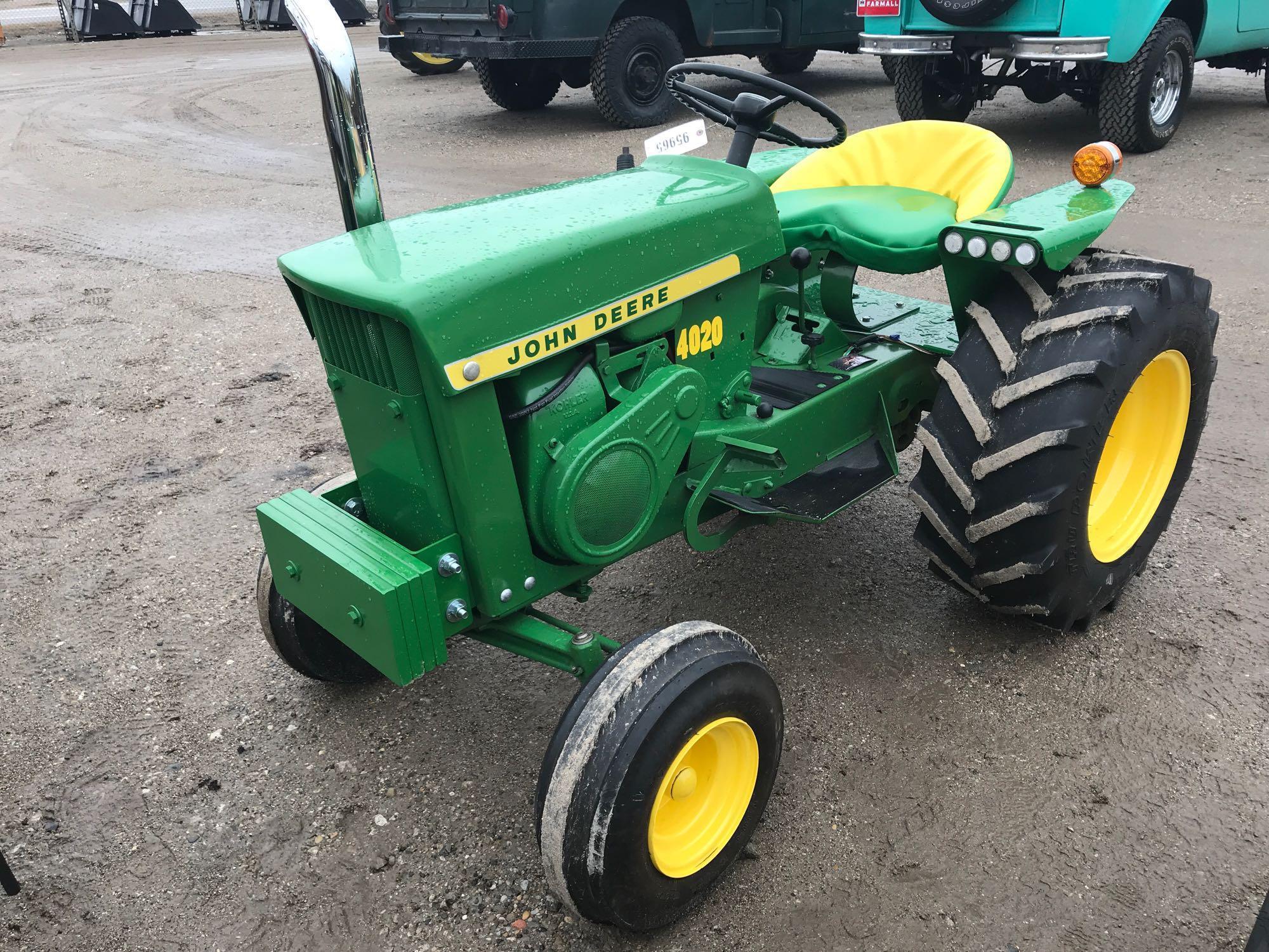 95965- JOHN DEERE 110 L&G TRACTOR