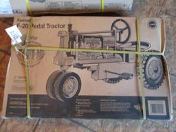 85710 Farmall F-12, NIB, pedal