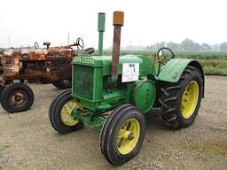 94087- JD D UNSTYLED TRACTOR