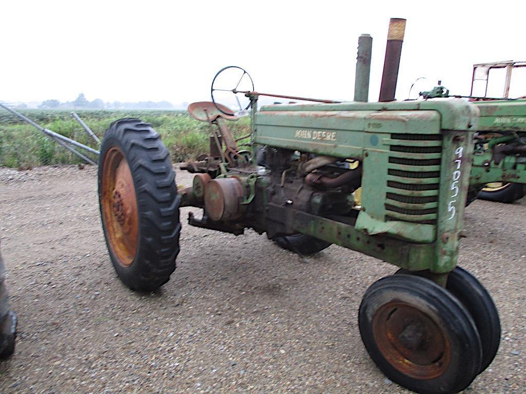 97055- JD A STYLED TRACTOR