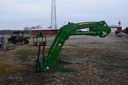 3017 - JOHN DEERE LOADER