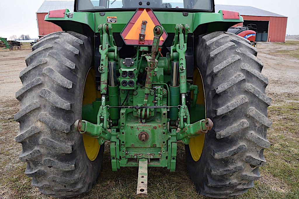 3018 - JOHN DEERE 7200 TRACTOR