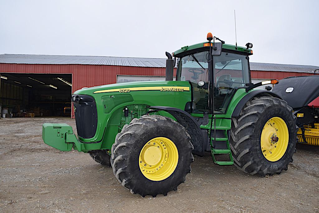 3019 - JOHN DEERE 8320 TRACTOR