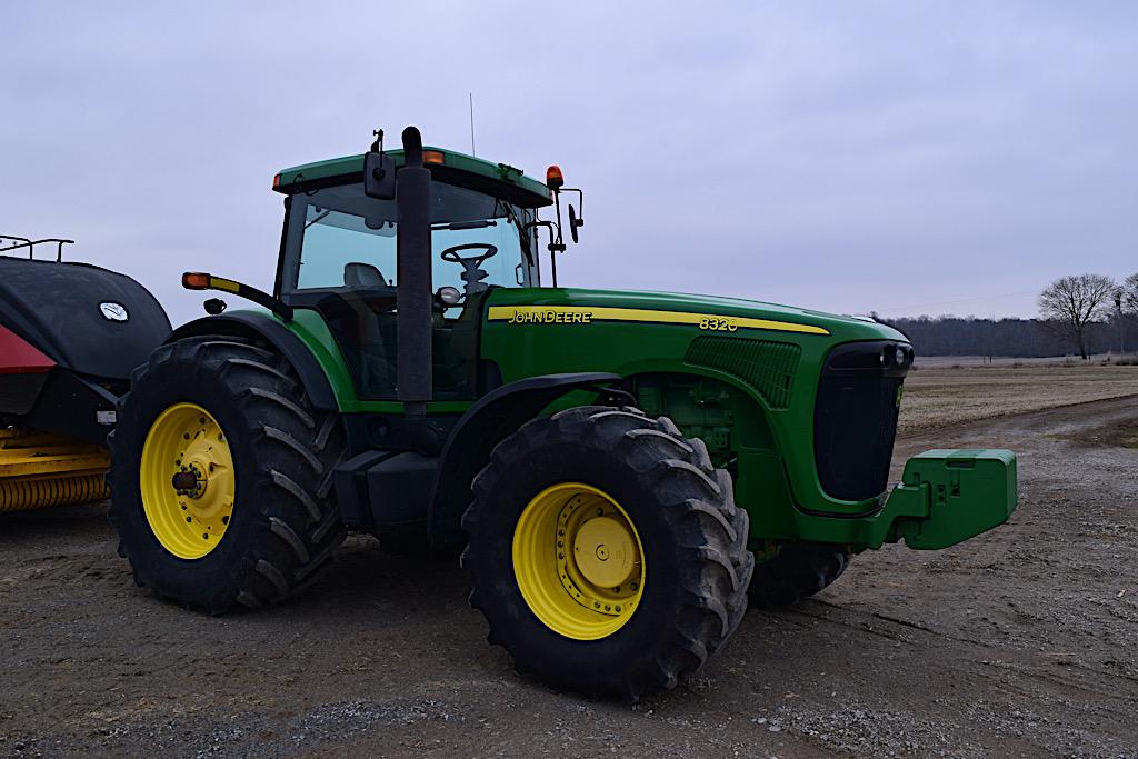 3019 - JOHN DEERE 8320 TRACTOR